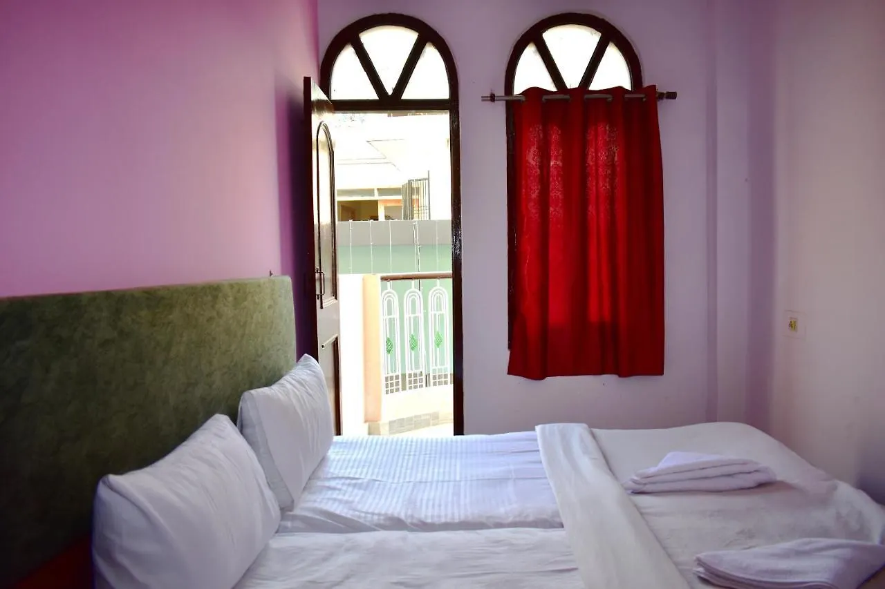 Sandhya Guest House Varanasi Near Ganga River