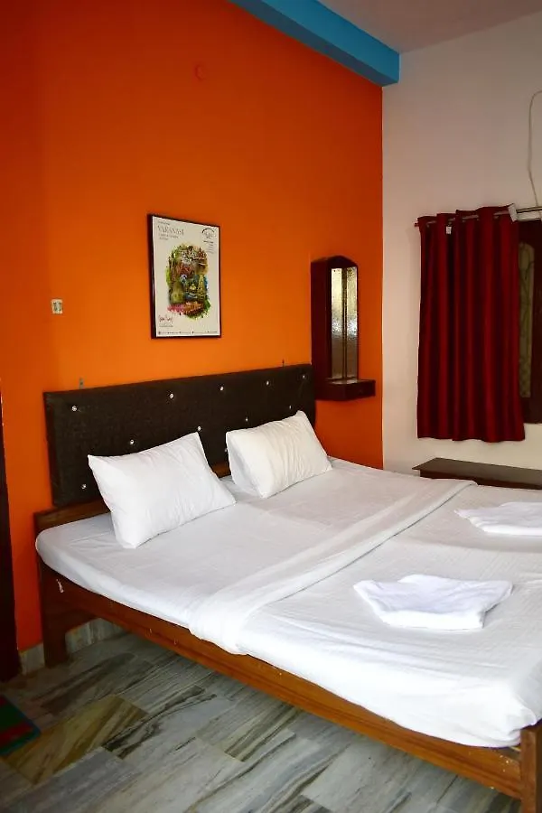 Sandhya Guest House Varanasi Near Ganga River