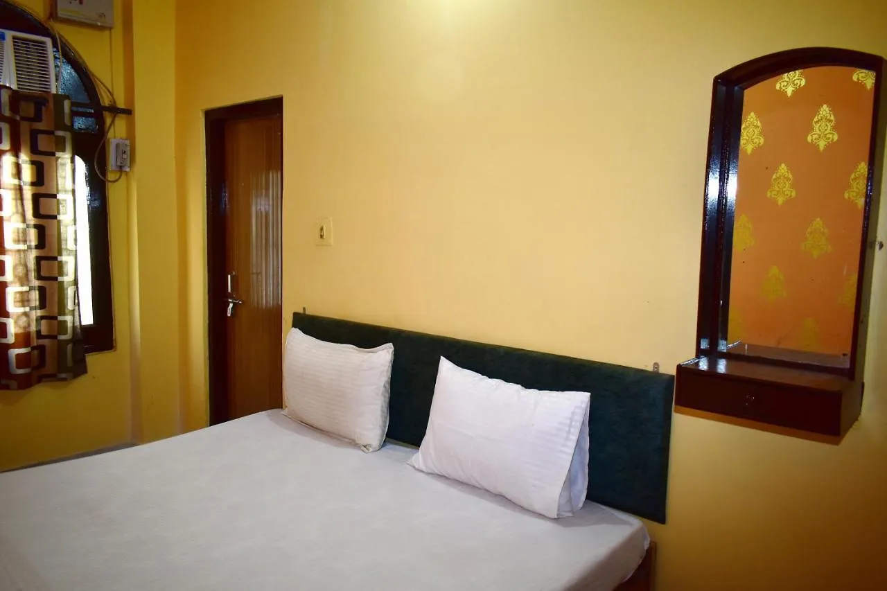 Sandhya Guest House Varanasi Near Ganga River