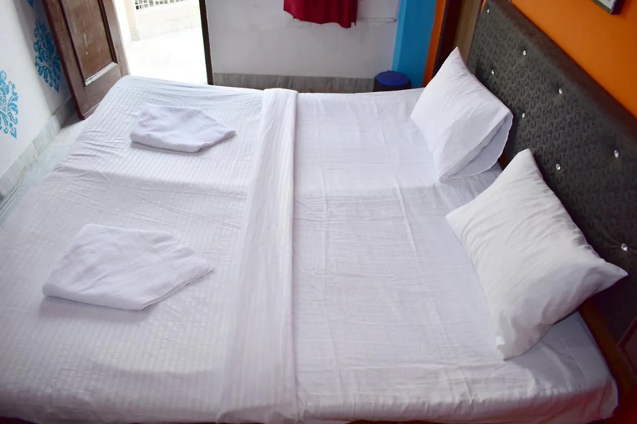 Sandhya Guest House Varanasi Near Ganga River