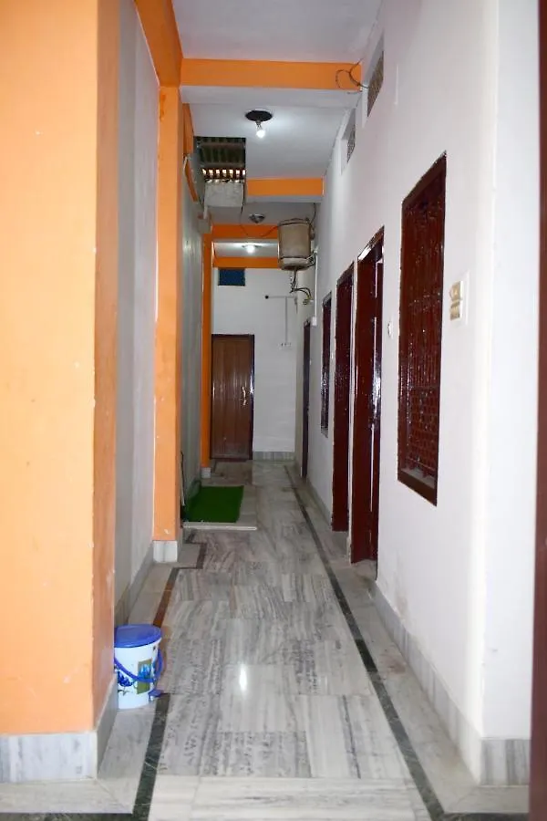 Sandhya Guest House Varanasi Near Ganga River India