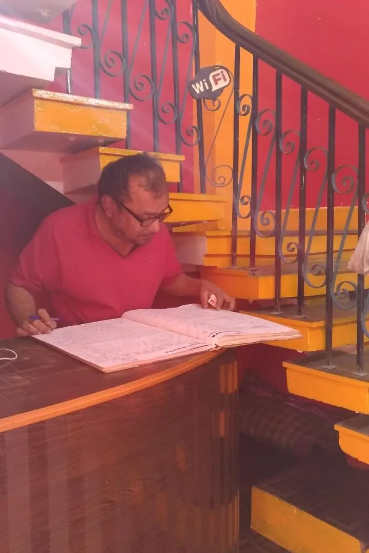 Sandhya Guest House Varanasi Near Ganga River